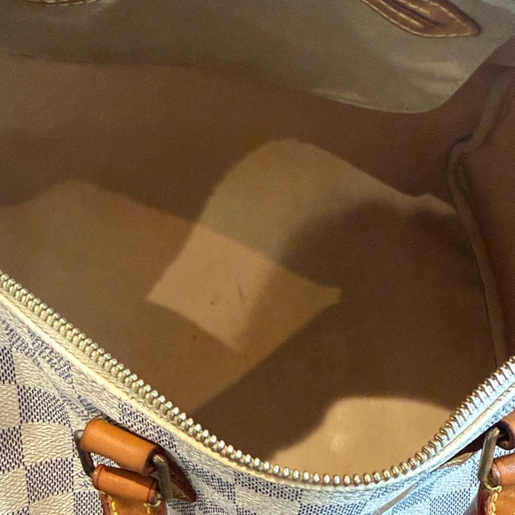 Louis Vuitton Damier Azur Speedy - Picture 4 of 9